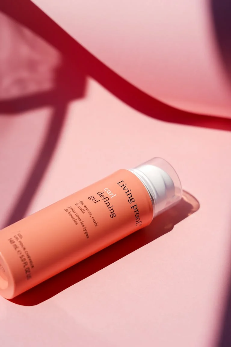 Cream vs. Gel: Which Consistency is Best for Summer Styling?