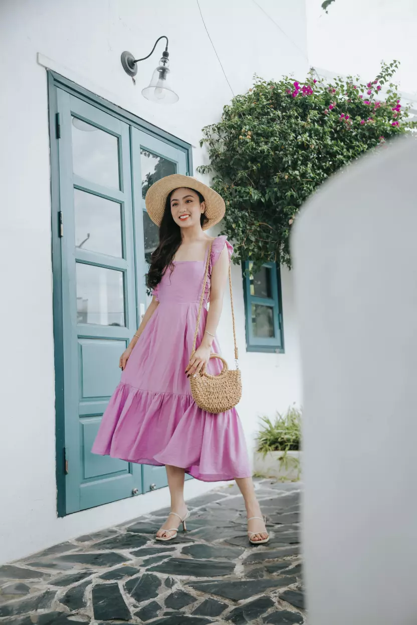 How to Build a 10-Piece Summer Capsule Wardrobe