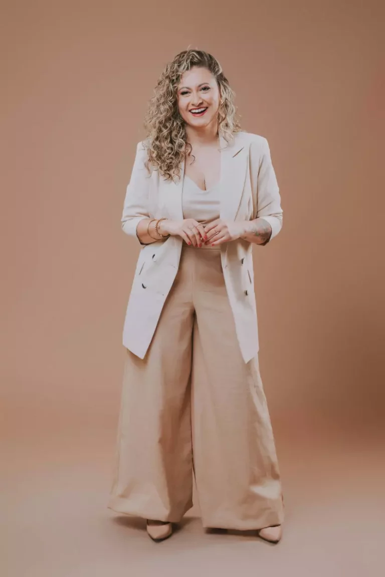 The Hot Weather Office Guide: How to Look Professional in 90°F